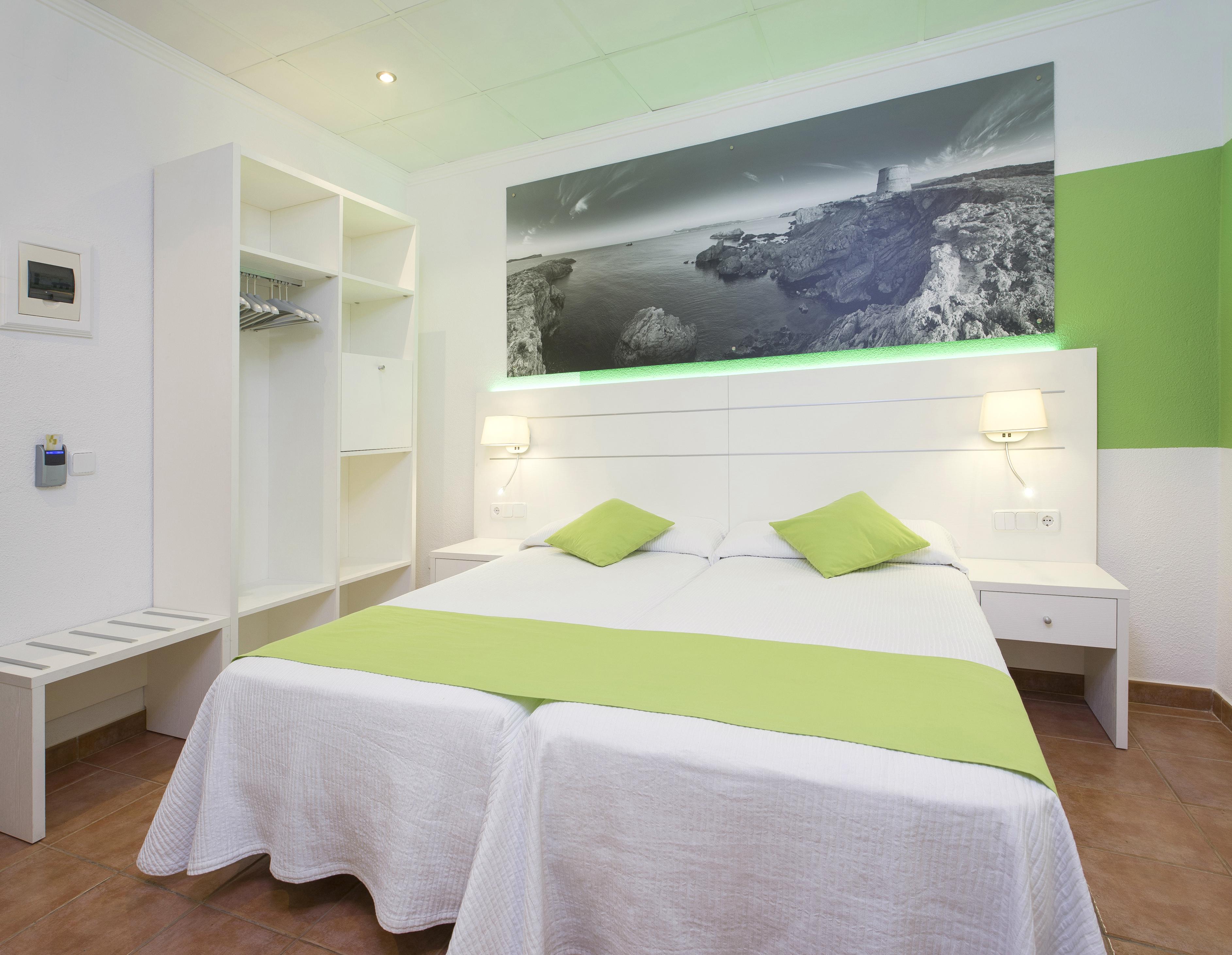 Hostal Adelino Сан-Антонио-Абад Экстерьер фото