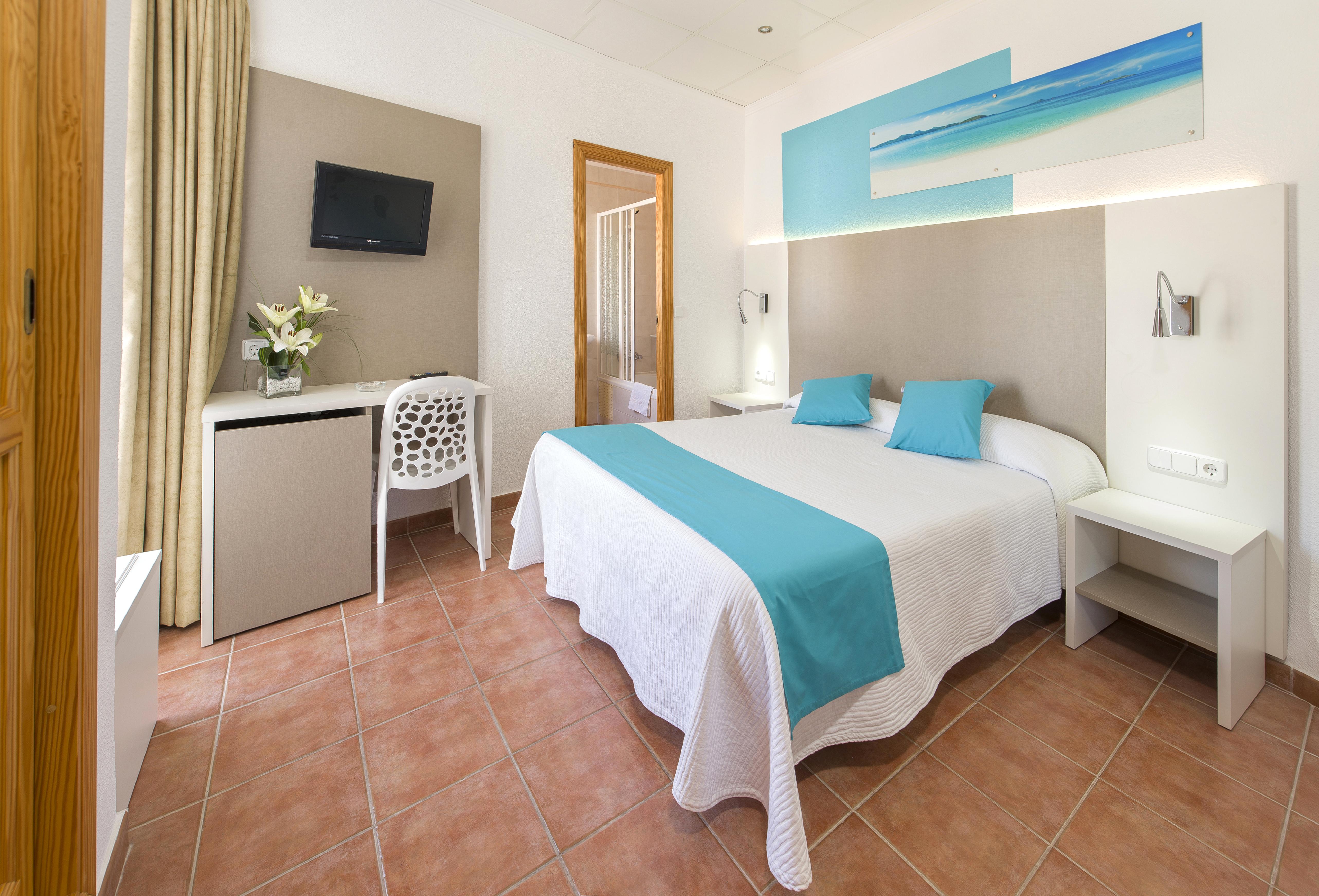 Hostal Adelino Сан-Антонио-Абад Экстерьер фото