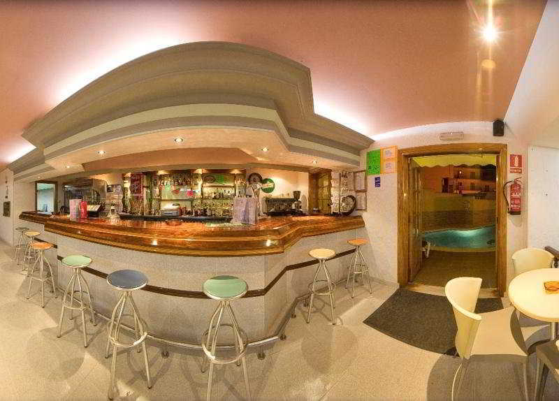 Hostal Adelino Сан-Антонио-Абад Экстерьер фото